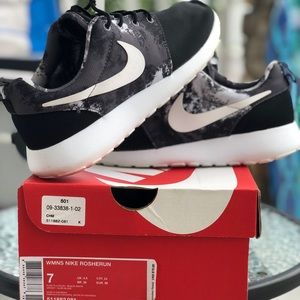 nike roshe size 7